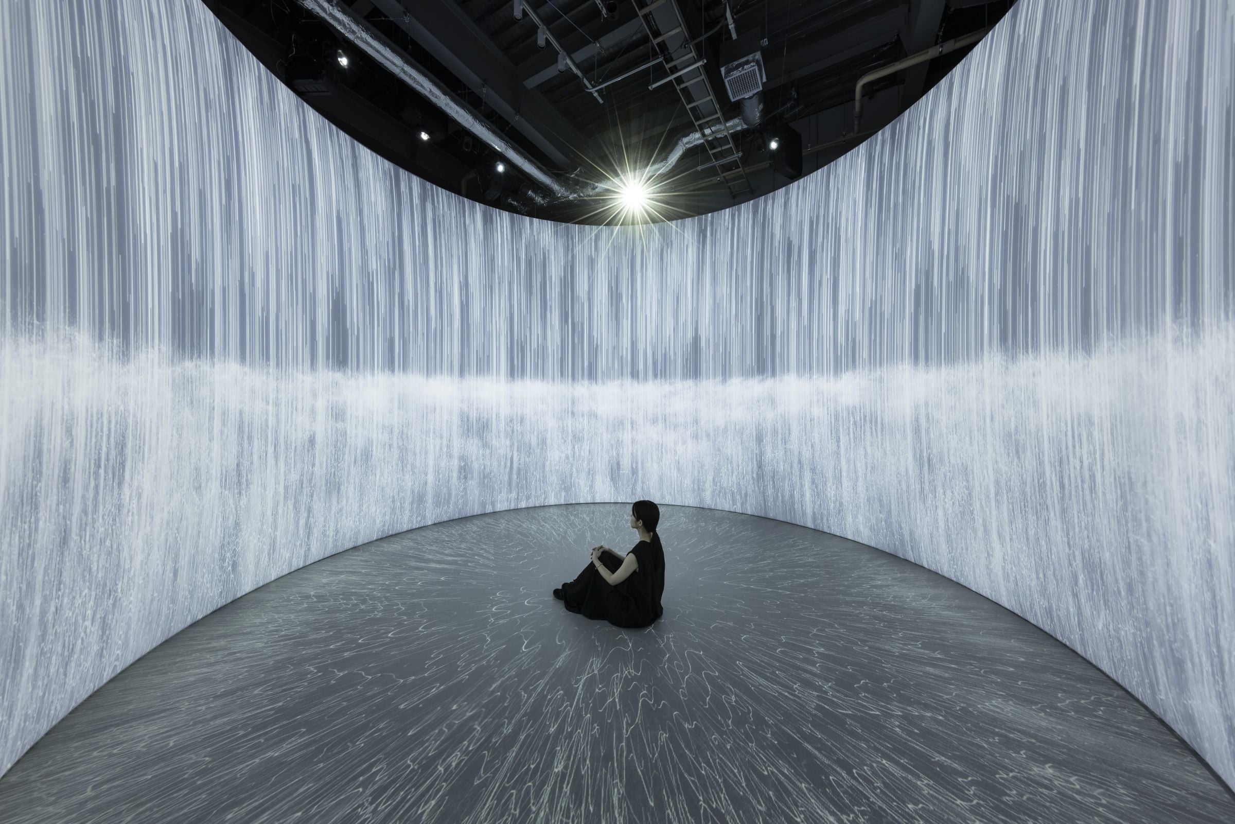 精工爱普生株式会社丰科事务所“VISUAL INNOVATION EXPERIENCE”